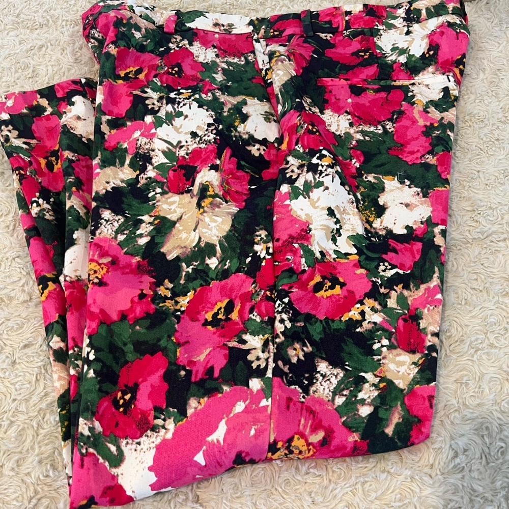 Women's H&M Floral Slacks, Regular Waist Standard, Ankle Length Size: 18
